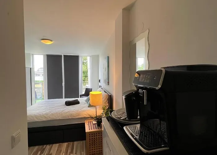 公寓 Cozy Private Room 1 On A Busy Persian Restaurant *