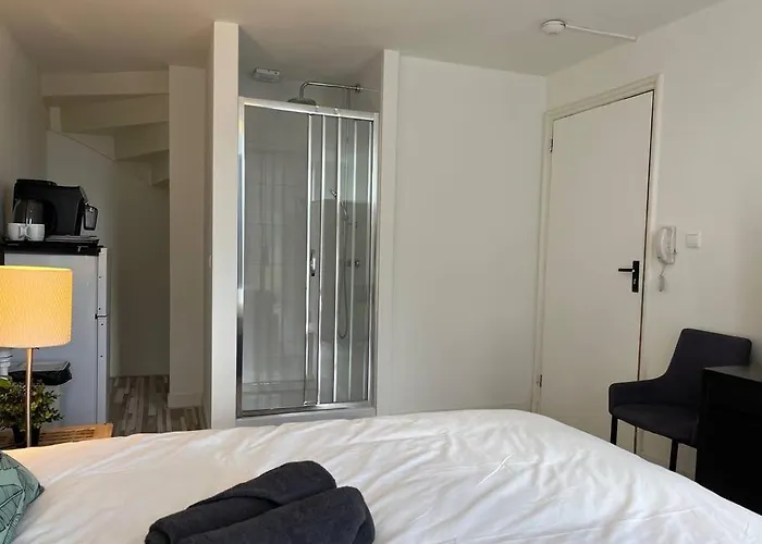 Cozy Private Room 1 On A Busy Persian Restaurant