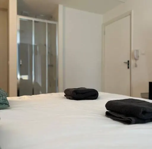 Lägenhet Cozy Private Room 1 On A Busy Persian Restaurant