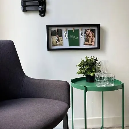 101 - - By T&s * Eindhoven